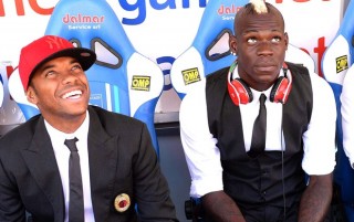 Robinho e Mario Balotelli - fonte www.viranoticia.com