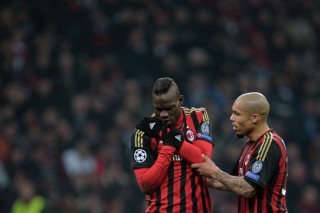 Mario Balotelli e Nigel De Jong - fonte www.sportemotori.blogosfere.it