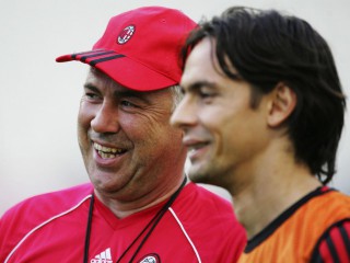 Ancelotti e Inzaghi, quando entrambi erano in rossonero (fonte foto: www.calcio.com)