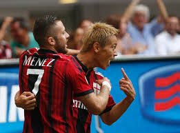 Keisuke Honda e Jeremy Menez esultano - fonte www.quotidiano.net