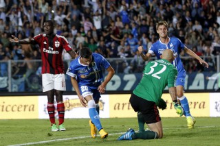 Difesa sotto shock dopo il gol dell'Empoli: Abbiati e Zapata cercano spiegazioni (fonte: zimbio.com)