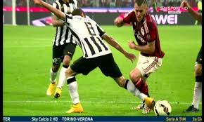 Il contatto in area tra Marchisio e Menez (corrieredellosport.it)