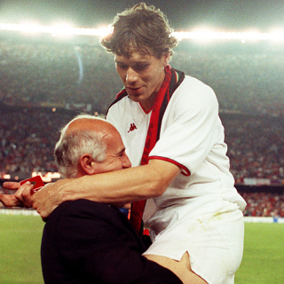 Sacchi e Van Basten (fonte foto: osmaioresdofutebol.blogspot.com)