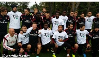 Milan in posa contro l'ebola (fonte foto: acmilan.com)