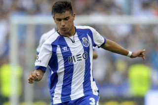 Neves in azione con il Porto, fonte foto allsports.com