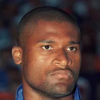Winston Bogarde, ex giocatore del Milan - fonte www.fattiedopinioni.com