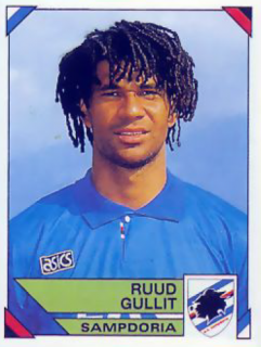 Ruud Gullit con la maglia della Samp (fonte foto: twitter.com)
