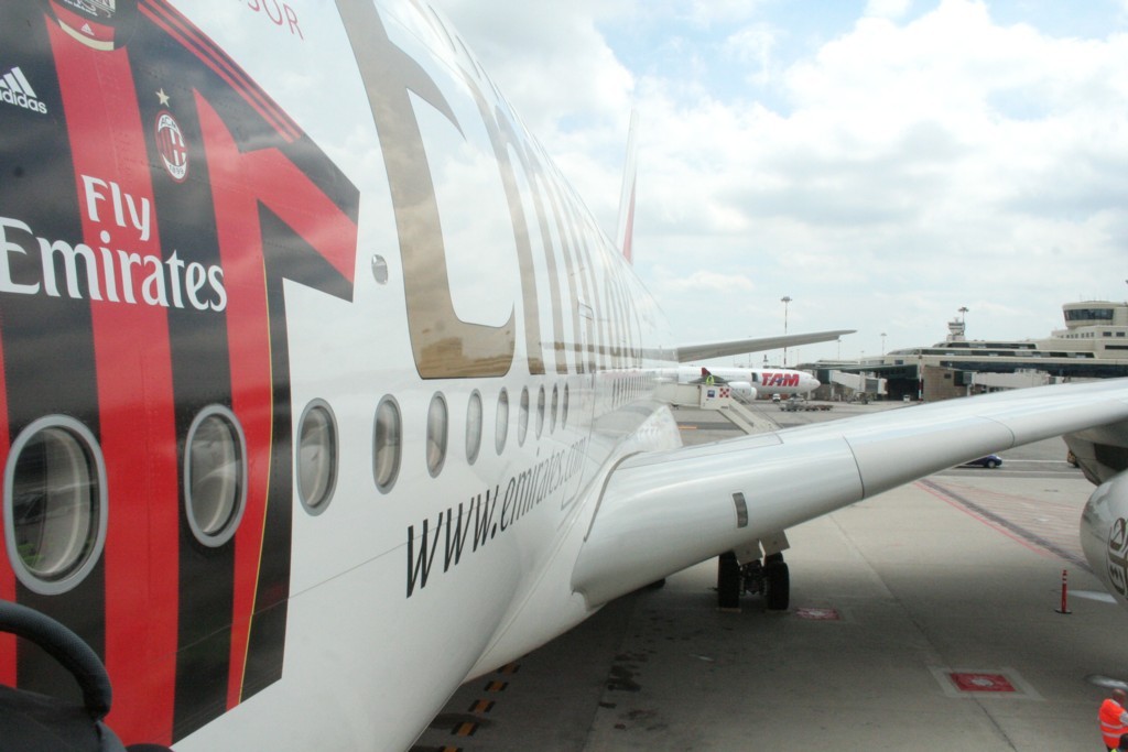 MILAN-FLY-EMIRATES