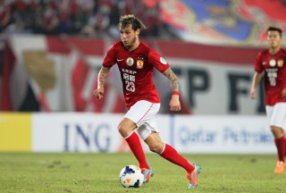 Alessandro Diamanti, in azione con la maglia del Guangzhou (Fonte: www.scmp.com)