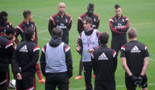 Pippo Inzaghi durante l'allenamento a Milanello (acmilan.com)