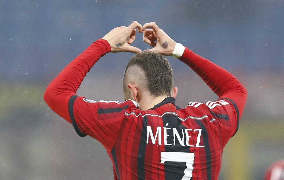 La dedica di Menez (fonte foto: gazzetta.it)