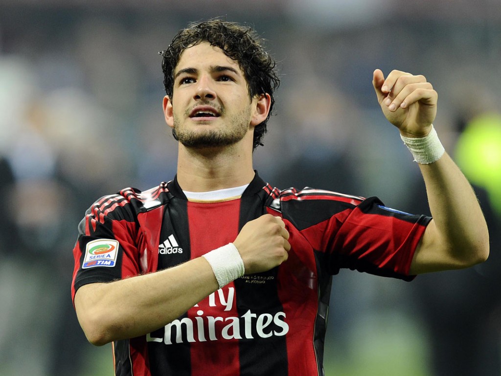 Pato_dedica_il_gol_a_Barbara_Berlusconi_929577133