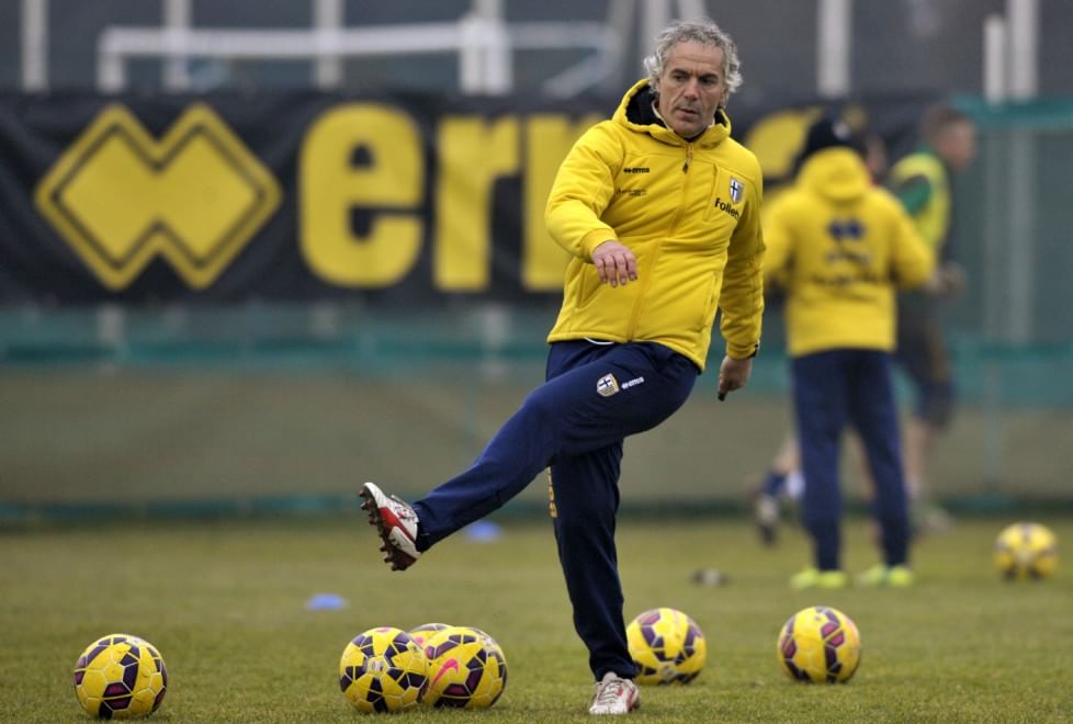 Roberto Donadoni in una seduta d'allenamento del Parma - fonte www.parma.repubblica.it