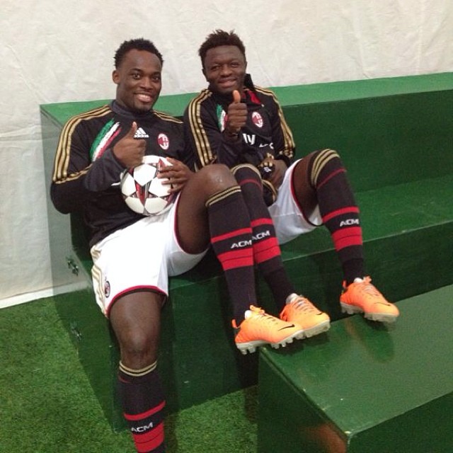 Sulley Muntari e Micheal Essien (www.ghanasoccernet.com)