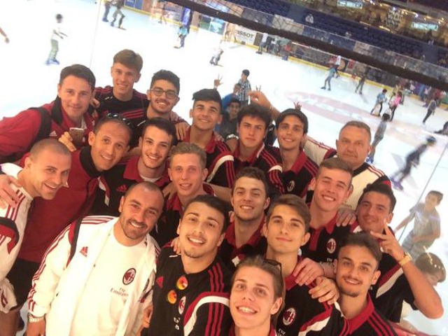 Crisitan Brocchi con la sua squadra (Fonte: twitter.com)