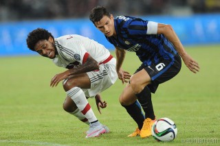 Luiz Adriano (acmilan.com)