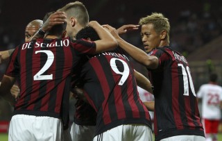 L'esultanza del Milan dopo un gol (zimbio.com)