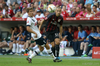 Luca Antonelli contro il Tottenham (acmilan.com)