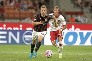 Rodrigo Ely in azione, fonte foto acmilan.com
