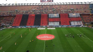 San Siro a pochi minuti dal calcio d'inizio di Milan-Roma (fonte foto: pianetamilan.it)