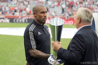 Nigel De Jong (acmilan.com)