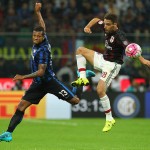 Fredy Guarin in azione nel derby Inter-Milan