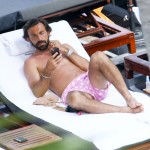 FAMEFLYNET - Andrea Pirlo Valentina Baldini And Kids Relax By The Poolside In Miami