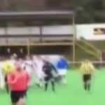 Spagna, l'arbitro che scappa rincorso dai tifosi, gazzetta.it
