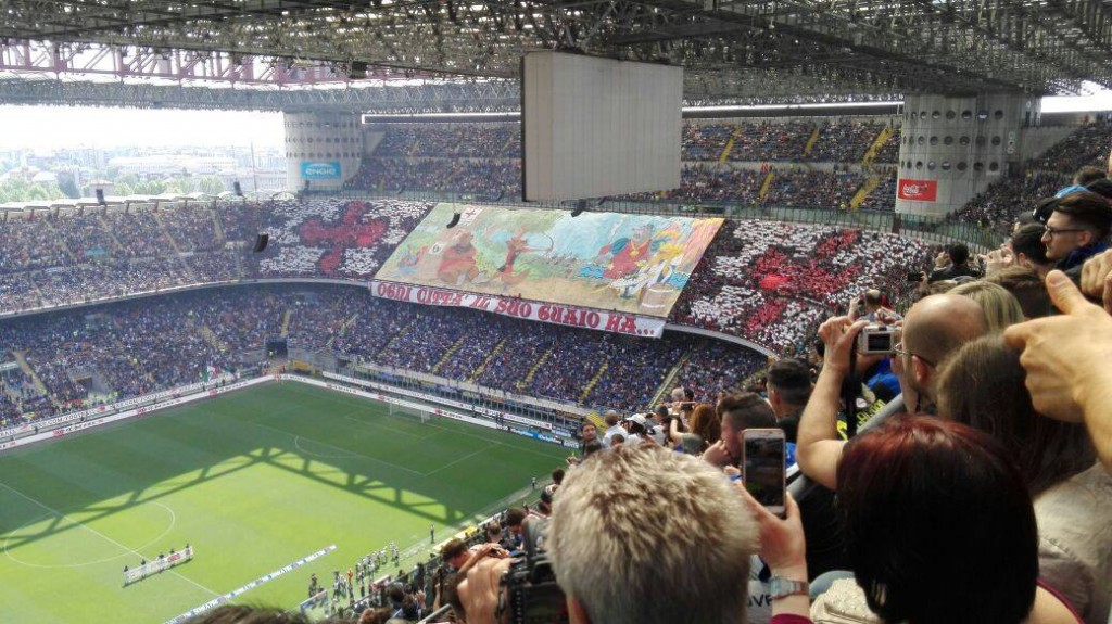 La coreografia del Milan