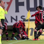 L'esultanza dei giocatori del Milan dopo il gol di Mexes a Siena