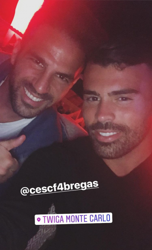 Cesc Fabregas ed Andrea Petagna.