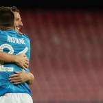 L'abbraccio tra Lorenzo Insigne e Dries Mertens