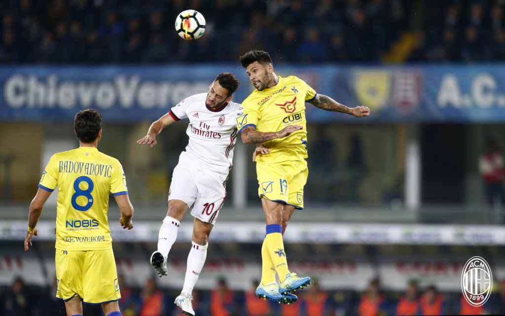 Hakan Calhanoglu in Chievo Milan, foto @acmilan