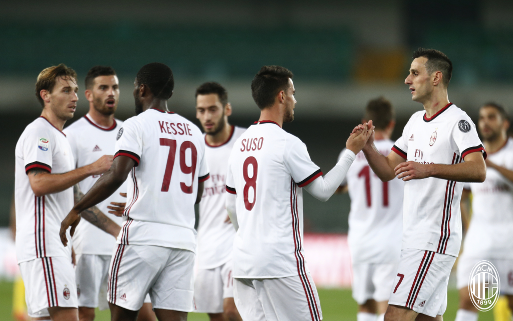 Il Milan festeggia contro il Chievo, @acmilan