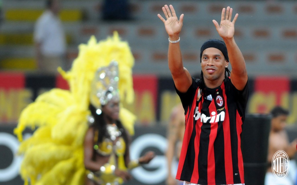 PRESENTAZIONE RONALDINHO A SAN SIRO 17-07-2008