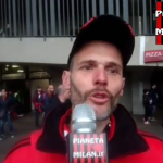 Un tifoso fuori da San Siro dopo Milan-Napoli, @PianetaMilan
