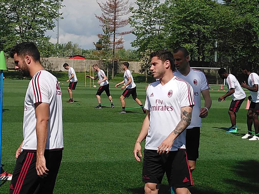 Il Milan si allena a Milanello