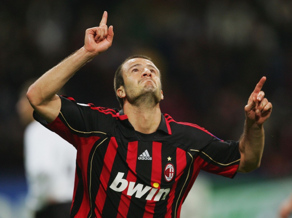 Alberto Gilardino con la maglia del Milan
