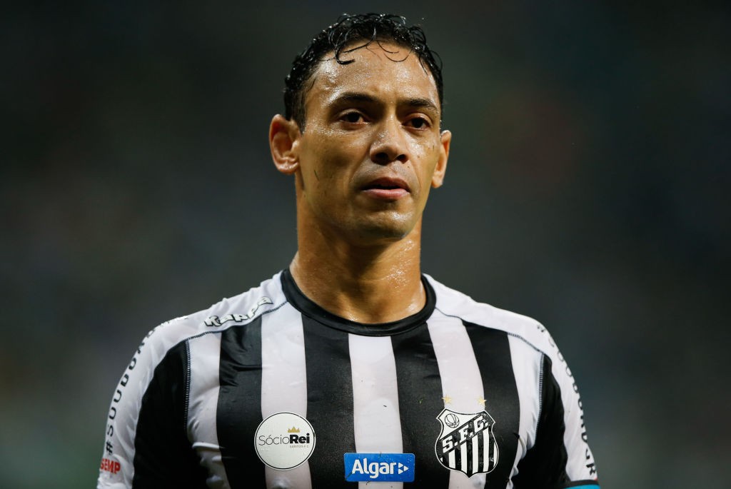 Ricardo Oliveira, attaccante dell'Atletico Mineiro. Qui con la maglia del Santos
