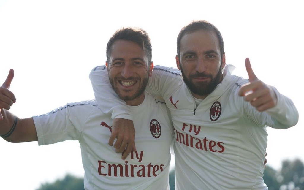 Andrea Bertolacci e Gonzalo Higuain a Milanello, Twtter Bertolacci