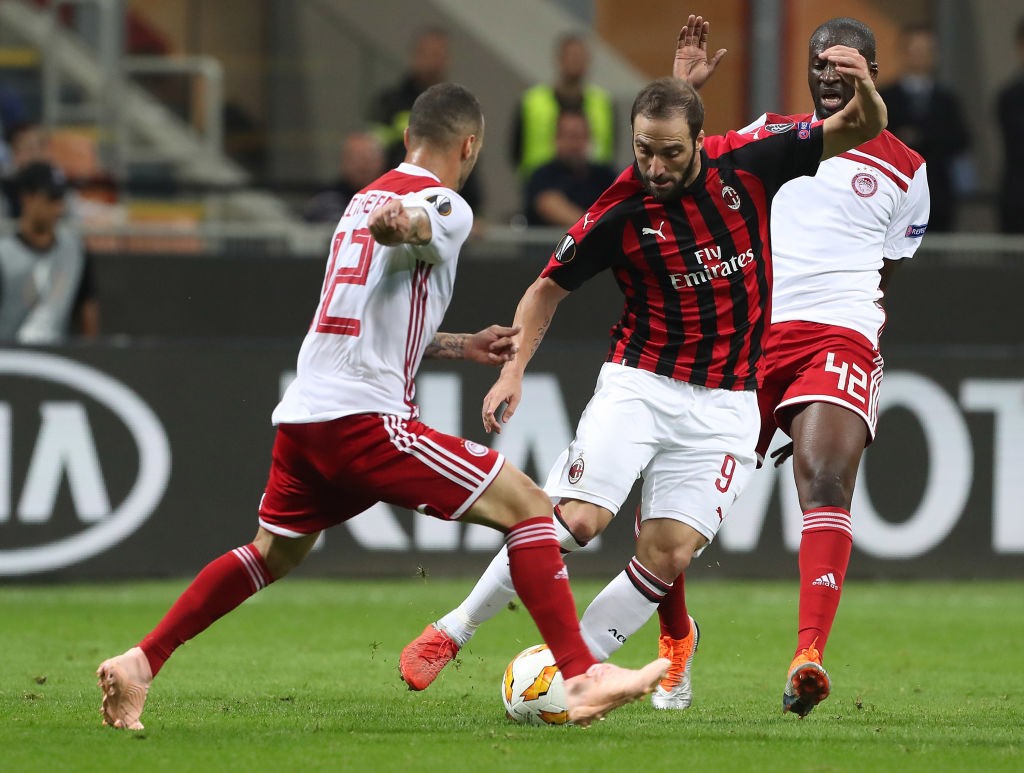 Higuain in Milan-Olympiacos