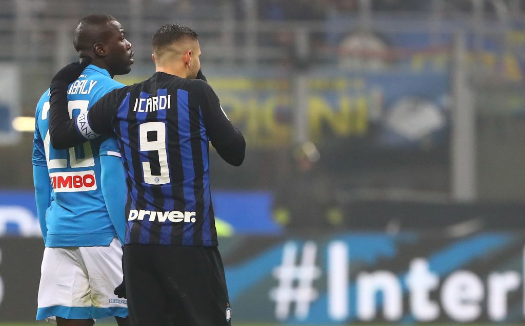 Kalidou Koulibaly e Mauro Icardi durante Inter-Napoli