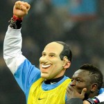 Materazzi con maschera Berlusconi dopo derby
