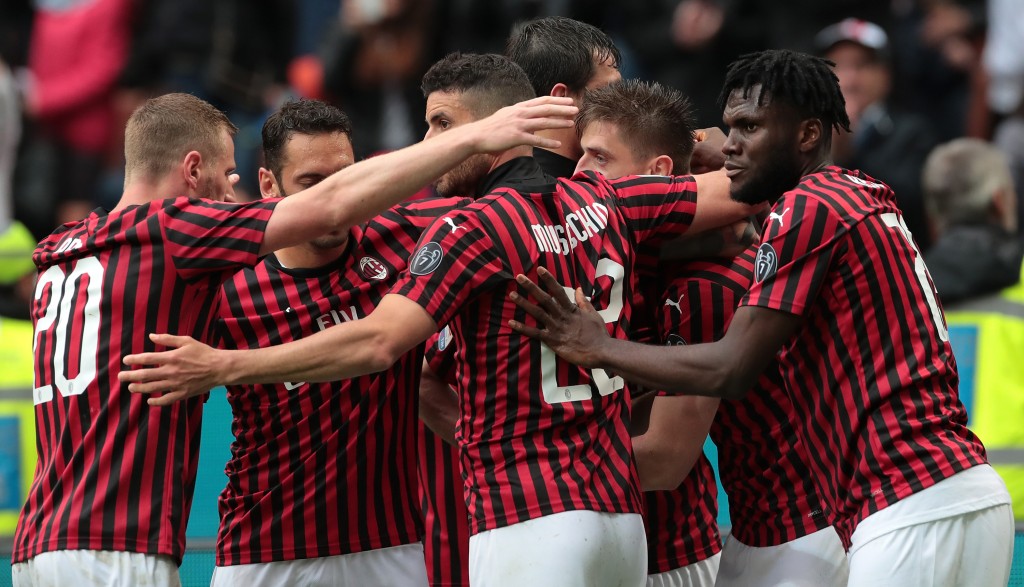 Krzysztof Piatek festeggiato dai compagni in Milan-Frosinonee, Getty Images