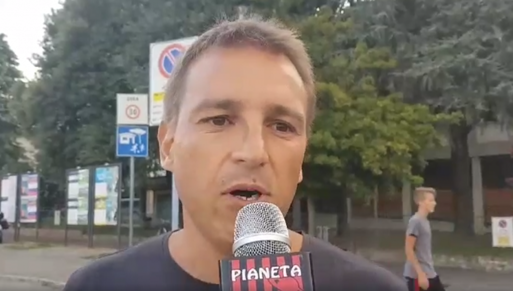 Un tifoso rossonero per Cesena-Milan, foto PianetaMilan.it