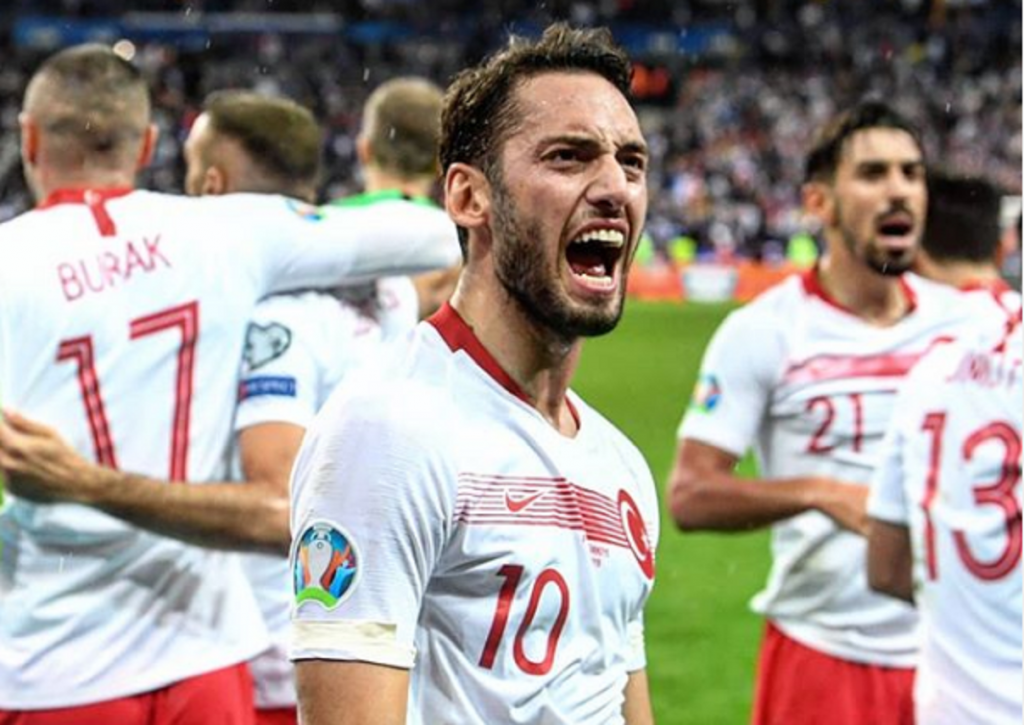 Hakan Calhanoglu, centrocampista del Milan e della Turchia (Instagram Calhanoglu)