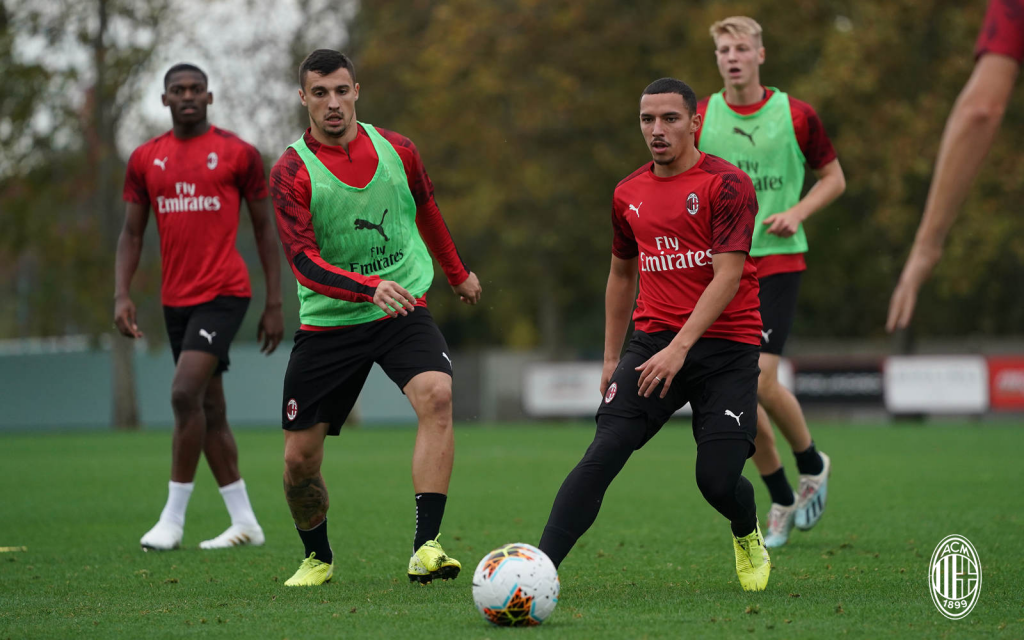 I rossoneri a Milanello, @acmilan