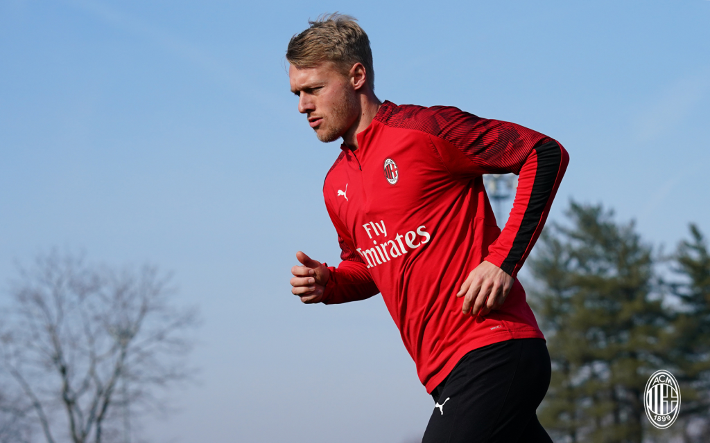 Simon Kjaer allenamento Milan-Spal Milanello