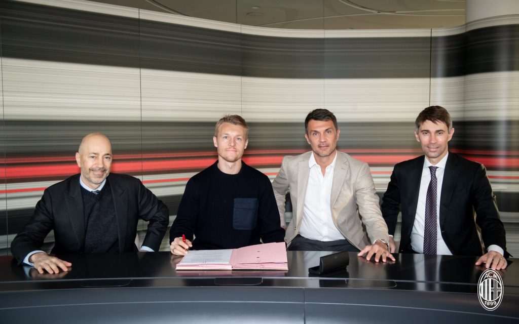 Simon Kjaer Milan