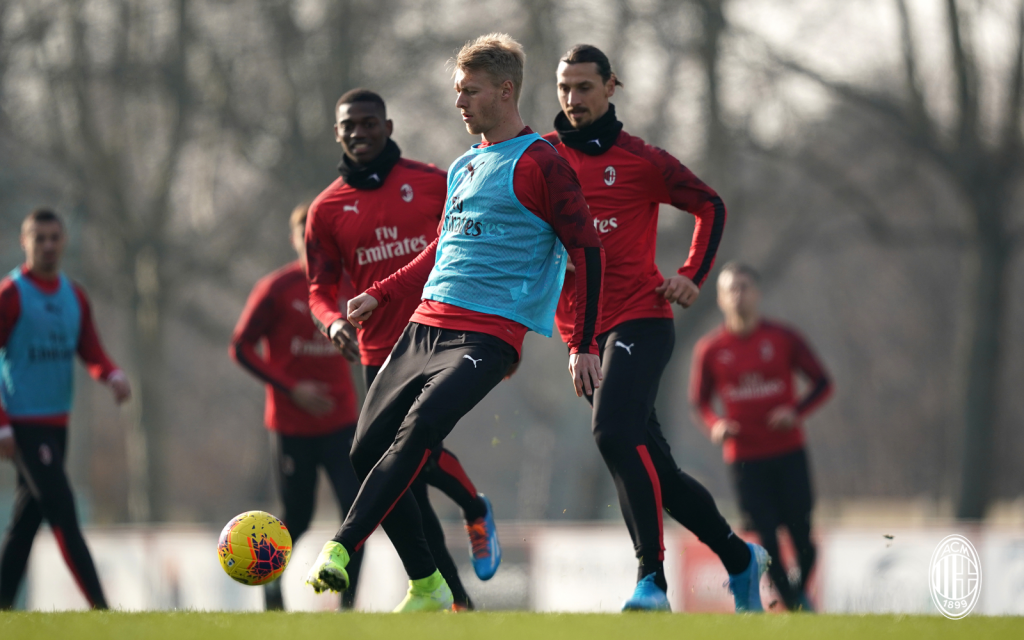 Simon Kjaer allenamento Milan-Spal Milanello